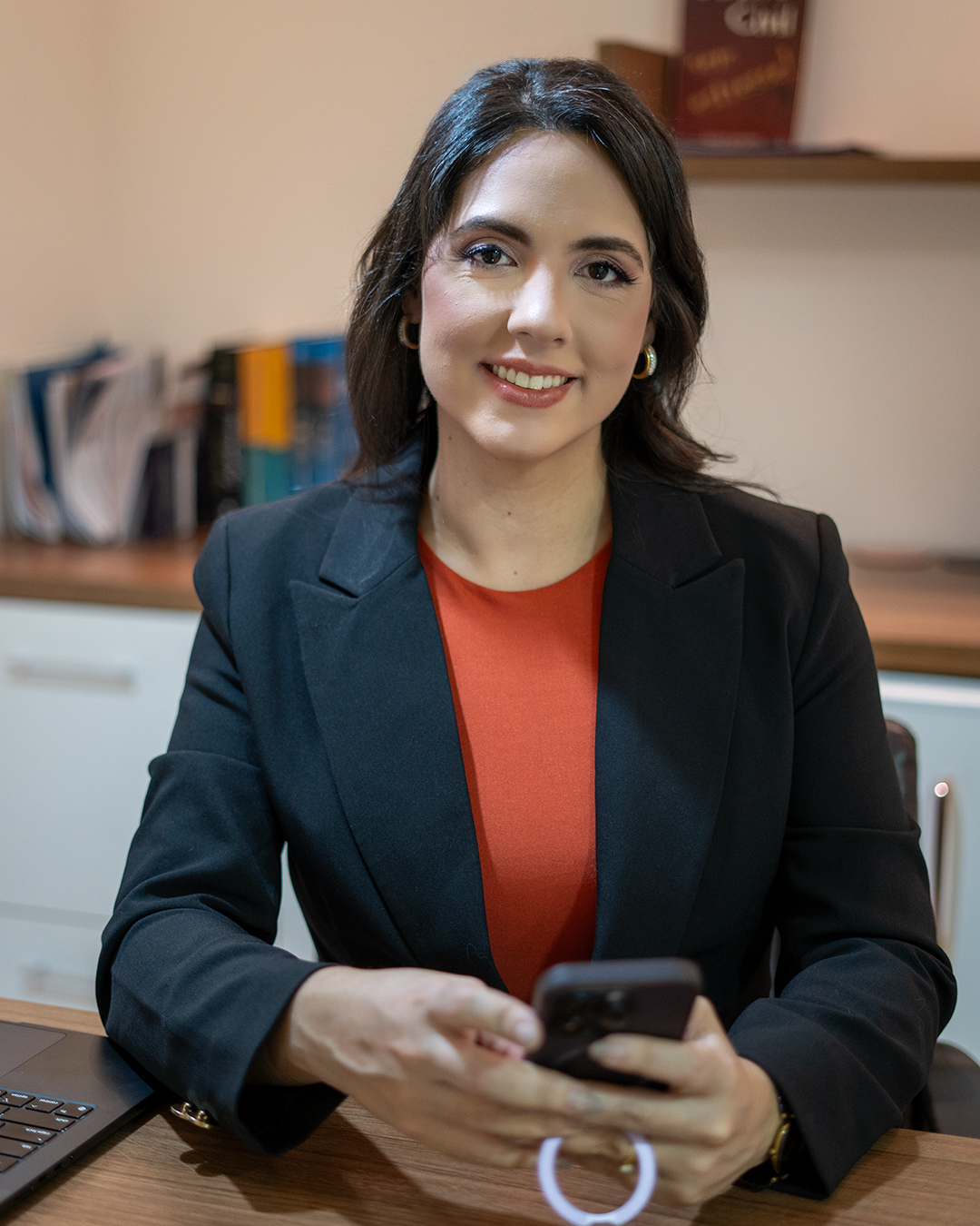 Dra. Talita Sgarioni - Advogada Especialista em Direito do Consumidor